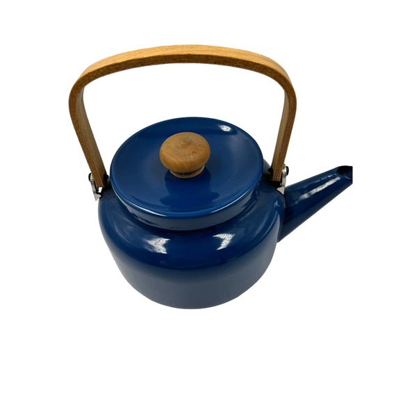 Vintage Blue Enamel 2 Quart Tea Pot The Cellar Macys - Picture 2 of 6